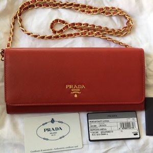 PRADA Red Crossbody Wallet On Chain